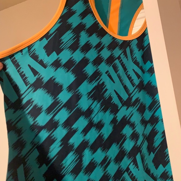 New nike top,size XL - Picture 5 of 6
